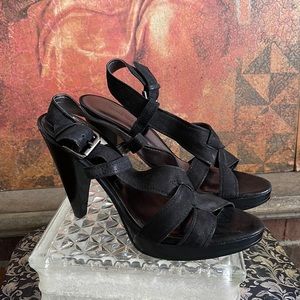 LAST CALL NINE WEST slight platform heel